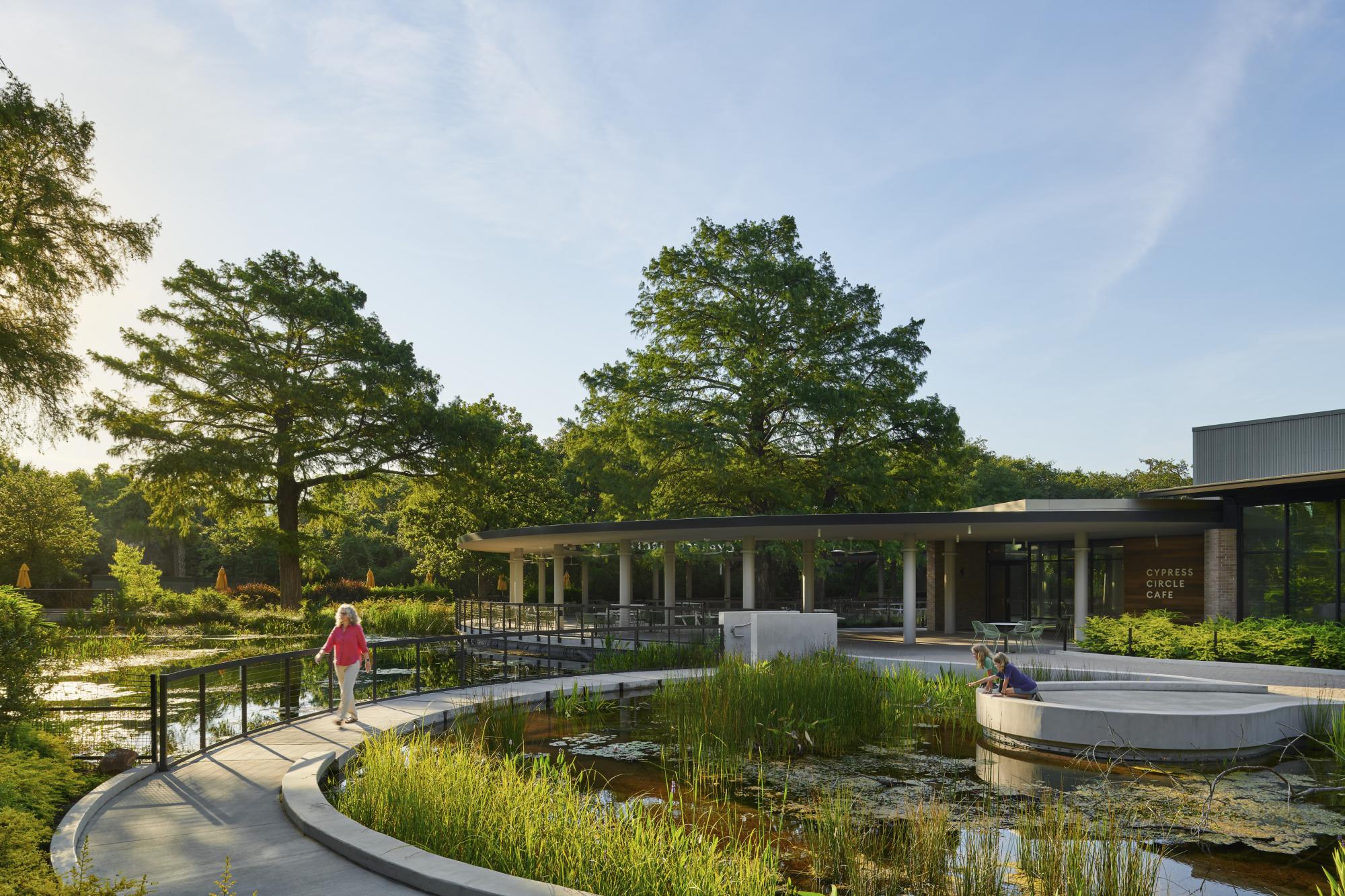 A redesigned front entrance, Cypress Circle Cafe sited along the Zoo’s new multi-species Texas Wetlands habitat creates a new iconic identity and positions the zoo as leaders in conservation and education. Green Restaurant Certified.